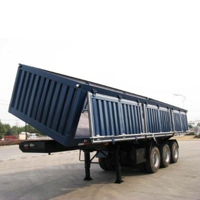 Transport von Sand mit Seitenkipp-Dump-Truck-Design auf schwerem 3-Achse 60-Tonnen-Stahl-Semi-Anhänger