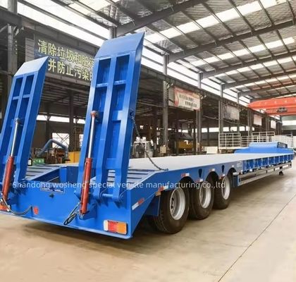 Lkw-Anhänger mit 3 Achsen Hydraulischer Niedrigbett-Halbanhänger für den Transport schwerer Ausrüstung