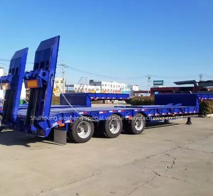 Lkw-Anhänger mit 3 Achsen Hydraulischer Niedrigbett-Halbanhänger für den Transport schwerer Ausrüstung