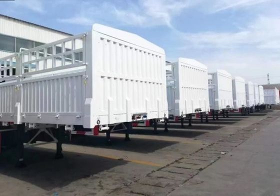 Halbanhänger für den Transport von 60-100 Tonnen Baumaterial und auf Wunsch des Kunden