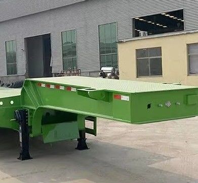 150 Tonnen Max Loading Lowboy Lowbed Semi Trailer für den Transport von Schwerlastfahrzeugen