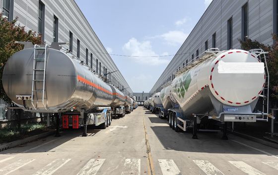 Ermäßigter 3-Achse 4-Achse 36000-50000 Liter Brennstoffölbehälter Halbanhänger von Wosheng