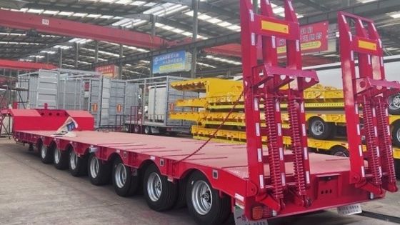 Anpassungsfähiger Flachbett-Schienenlader aus Stahl für den Transport schwerer Ausrüstungsgüter