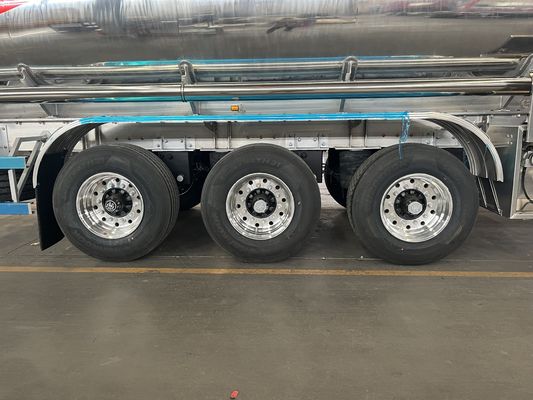 Standard 28 Tonnen Landungsgetriebe 3 Achsen 25-60 CBM Aluminiumlegierung Brennstoffbehälter Semi-Anhänger