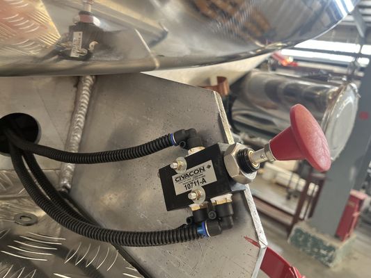 Standard 28 Tonnen Landungsgetriebe 3 Achsen 25-60 CBM Aluminiumlegierung Brennstoffbehälter Semi-Anhänger