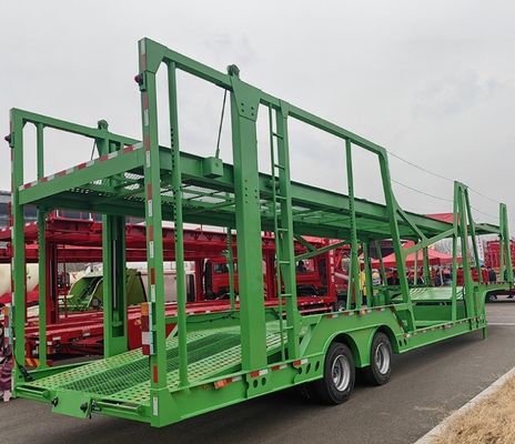 Zweistöckiges Fahrzeugträger, Semianhänger mit Rampe und hydraulischer Vorrichtung für den Fahrzeugtransport