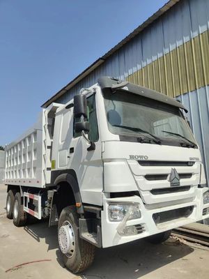 Tare Gewicht 13 T 6x4 8x4 Sinotruk Howo Sitrak Euro 2 Euro 3 Mülltransporter für den afrikanischen Markt
