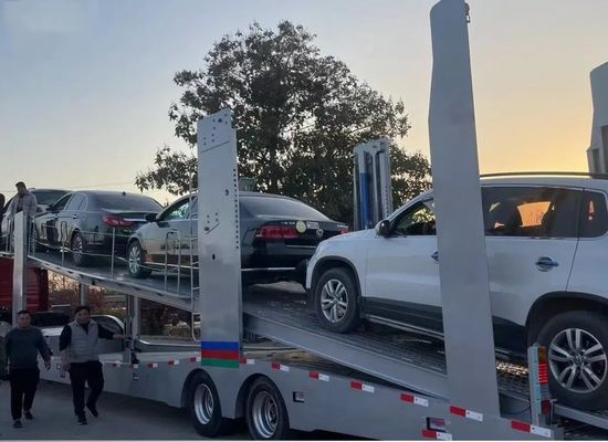 Mühelos transportieren Autos mit Wosheng 2 Achsen Car Car Carrier Trailer und 4 Stück Felgen