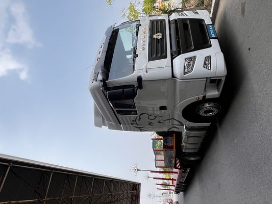Hot Sitrak C7H Traktor 6x4's beliebter Lkw Typ 20001-25000 kg GVW 3 Passagiere