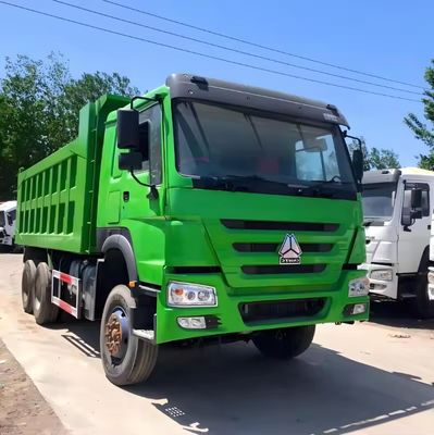 Gebraucht HOWO 6X4 Dump Truck für den Bergbau nach Russland Handfenster und Ladetank 5.3-6.2M