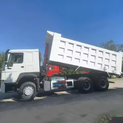 Gebraucht HOWO 6X4 Dump Truck für den Bergbau nach Russland Handfenster und Ladetank 5.3-6.2M