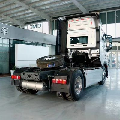 570 PS Sinotruk Huanghe X7 4X2 Euro 6 Luftfederung Automatisches Getriebe Traktor