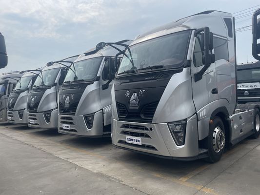 570 PS Sinotruk Huanghe X7 4X2 Euro 6 Luftfederung Automatisches Getriebe Traktor