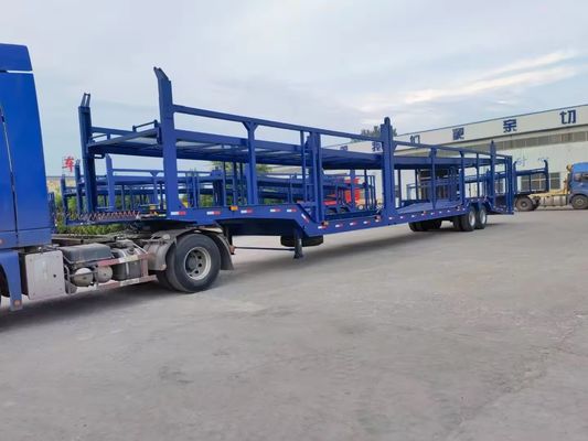 Stahlfahrzeugträger Halbanhänger mit 2 oder 3 Achsen Hydraulischer Fahrzeugtransporter mit 12R22,5 Reifen