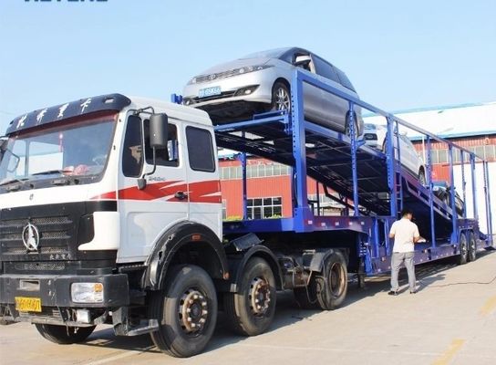 Stahlfahrzeugträger Halbanhänger mit 2 oder 3 Achsen Hydraulischer Fahrzeugtransporter mit 12R22,5 Reifen